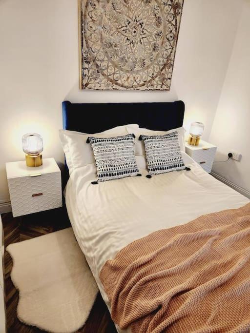 Cosy Hideaway In Nottingham Apartment Exterior photo